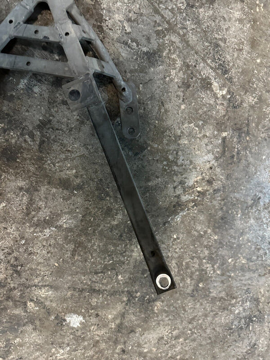 2020 BMW M4 REAR RIGHT SUSPENSION BRACKET OEM 67228464607