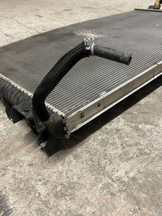 2017-2019 FORD F250 F350 6.7L DIESEL SUPERDUTY RADIATOR W/ HOSES OEM *BENT*