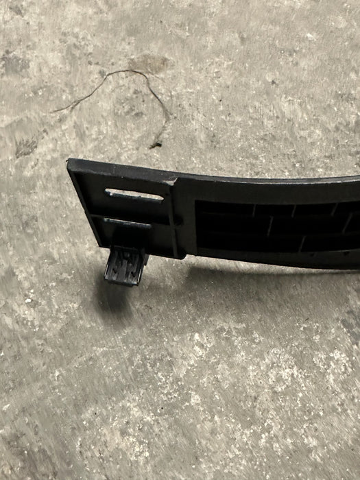 2017-2019 FORD F250 F350 F450 PASSENGER RIGHT B PILLAR OEM *HAS DAMAGE*