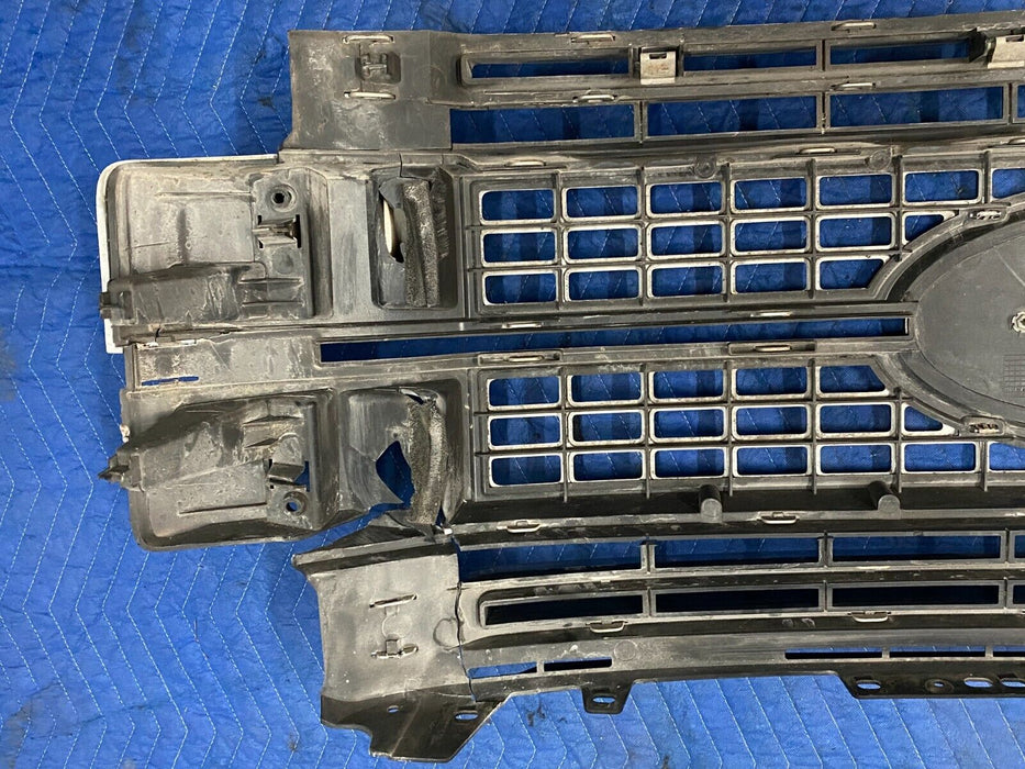2017 2018 2019 FORD F250 F350 F450 PLATINUM CHROME GRILLE OEM ~DAMAGE~
