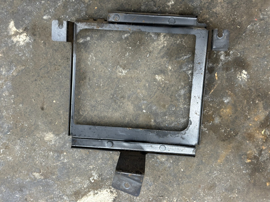 2014 AUDI R8 ECM ECU PCM RIGHT LOWER BRACKET MOUNT OEM 420 907 462 B