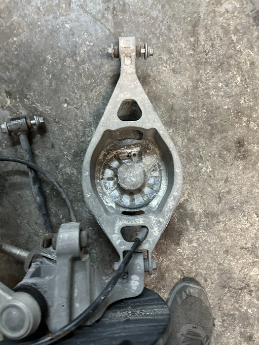 2010 NISSAN 370Z CONVERTIBLE REAR LEFT SUSPENSION KNUCKLE CONTROL ARM OEM