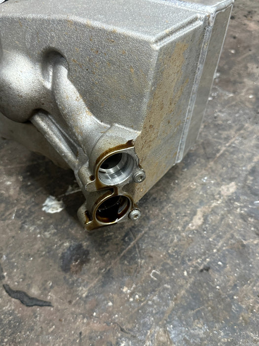 2012 2014 AUDI R8 OIL SUMP RESERVOIR TANK W/ SENSOR OEM 420 115 373 L