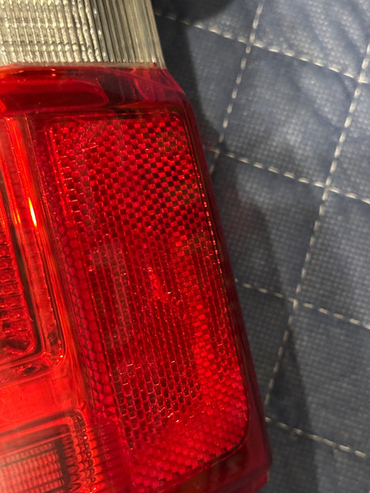 2017-2019 FORD F250 F350 F450 REAR LEFT DRIVER LED TAIL LIGHT ASSEMBLY OEM