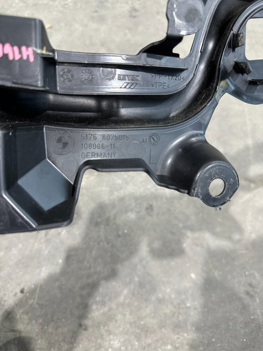 2024 BMW M3 M4 G80 G82 ENGINE BONNET LEFT GASKET SEAL OEM 8075015