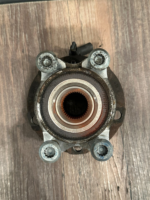 2017 AUDI R8 FRONT RIGHT WHEEL HUB BEARING OEM