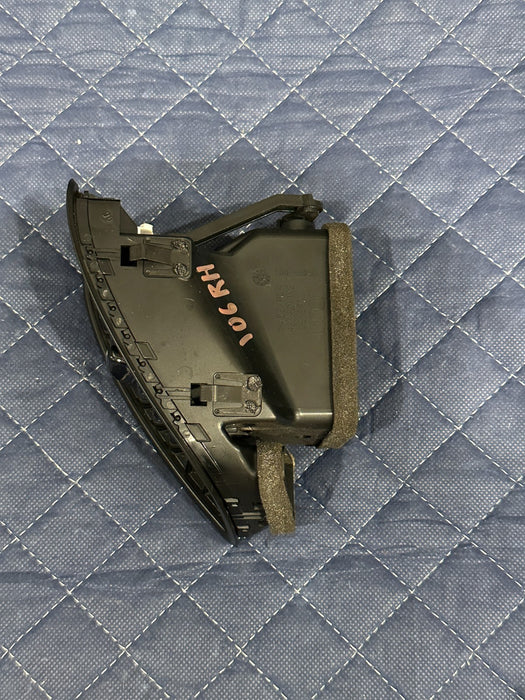 2014 AUDI R8 FRONT RIGHT PASSENGER DASH DASHBOARD HVAC AIR VENT OEM 423 820 902