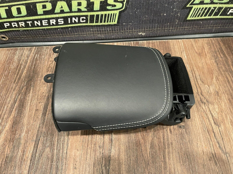 2014-15 AUDI R8 V10 CENTER CONSOLE LEATHER STORAGE COMPARTMENT OEM *MINOR FLAWS*