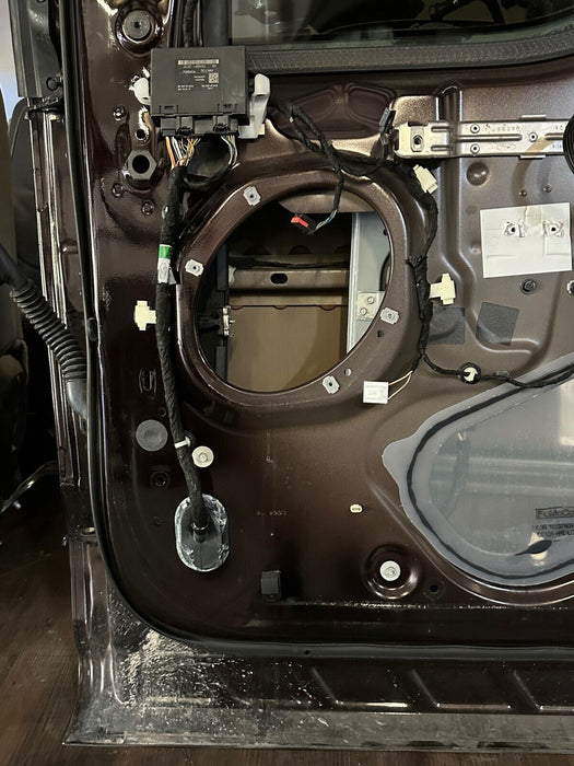 2017-19 FORD F250 F350 FRONT PASSENGER RIGHT DOOR OEM MAGMA RED (E2) *READ DESC