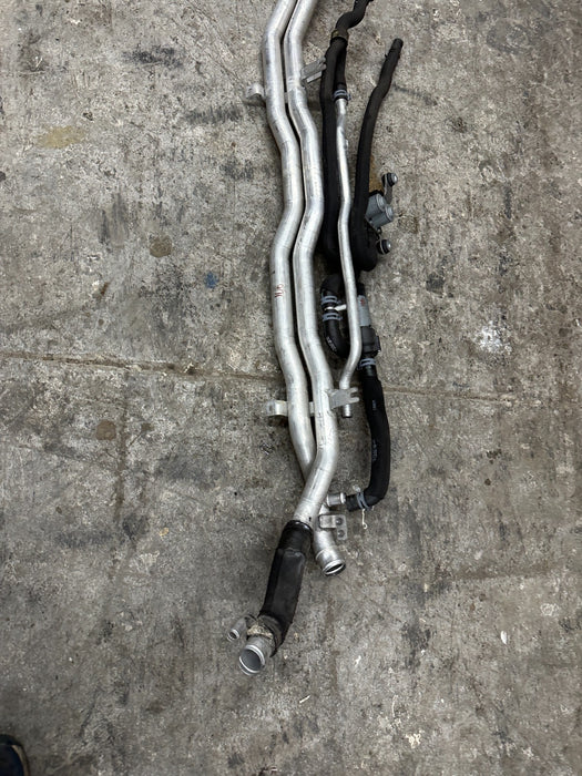2014 AUDI R8 OEM UNDERBODY CENTER COOLANT PIPE LINE HOSE TUBE 420 121 050 B