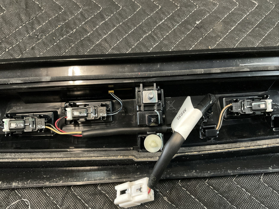2016 NISSAN TITAN THIRD BRAKE LIGHT HIGH MOUNT OEM~DAMAGE~26590EZOOC
