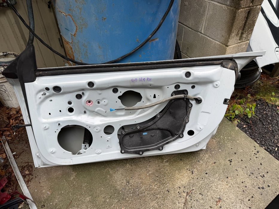 2017 - 2023 AUDI R8 SPYDER PASSENGER RIGHT RH SIDE DOOR WHITE *DAMAGE*