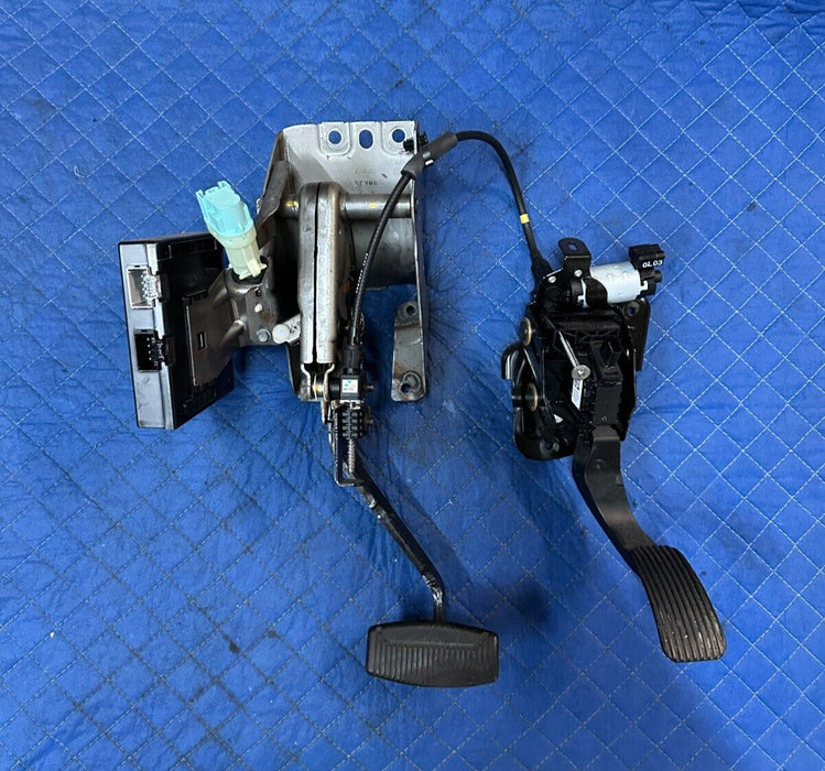 2017 2019 2021 2022 FORD F250 F450 PLATINUM GAS PEDAL & BRAKE PEDAL ASSEMBLY OEM