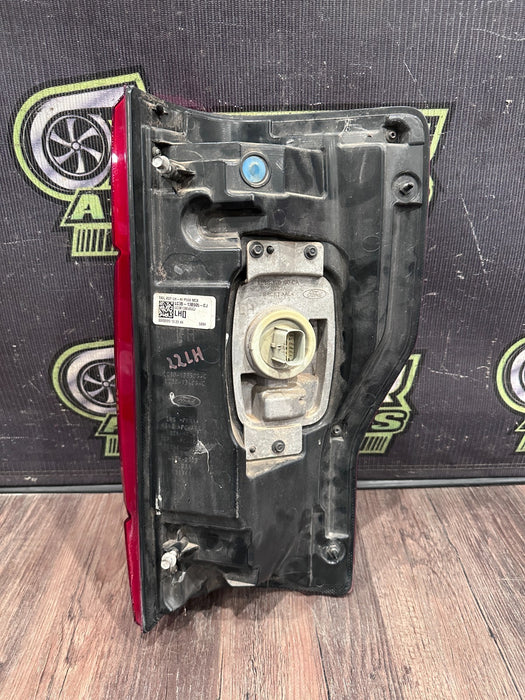 2020-22 FORD F250 F350 F450 DRIVER LEFT LED TAIL LIGHT W BLIND SPOT MODULE OEM