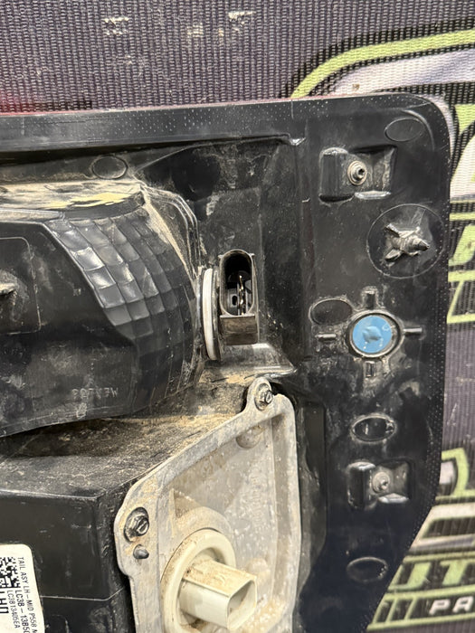 2020-2022 FORD F350 F450 DRIVER LEFT HALOGEN TAIL LIGHT OEM *FLAWS 4-10*