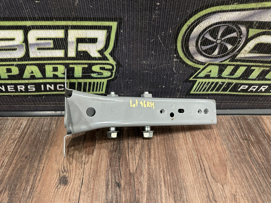 2010 NISSAN 370Z LEFT RIGHT REINFORCEMENT SUPPORT BRACKET PAIR OEM