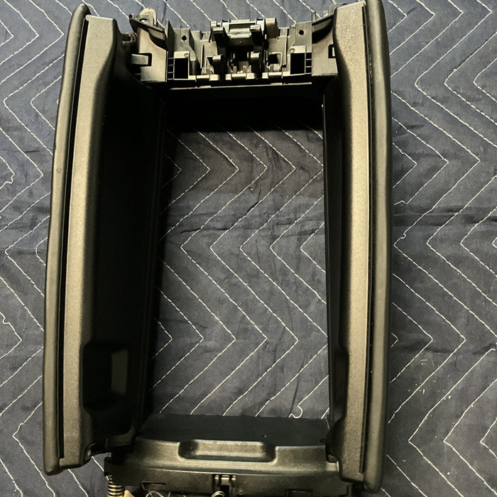2017 MERCEDES C63S AMG COUPE CENTER CONSOLE ARM REST WITH RED STITCHES