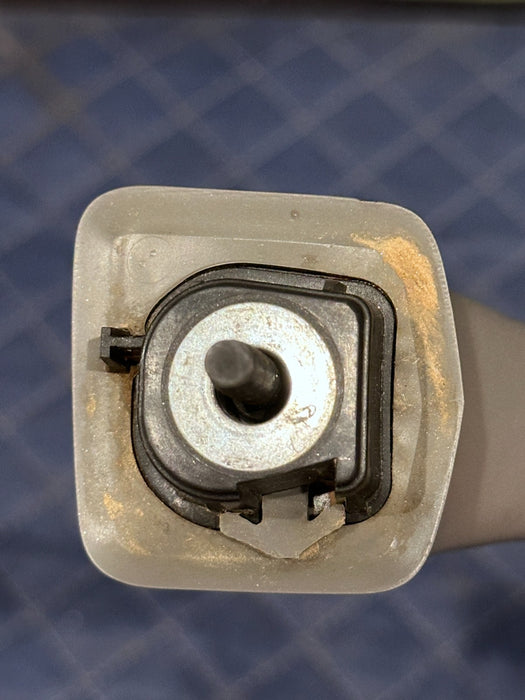 2019 FORD F250 F350 RIGHT PASSENGER UPPER B PILLAR GRAB HANDLE OEM ~SCRATCHS~