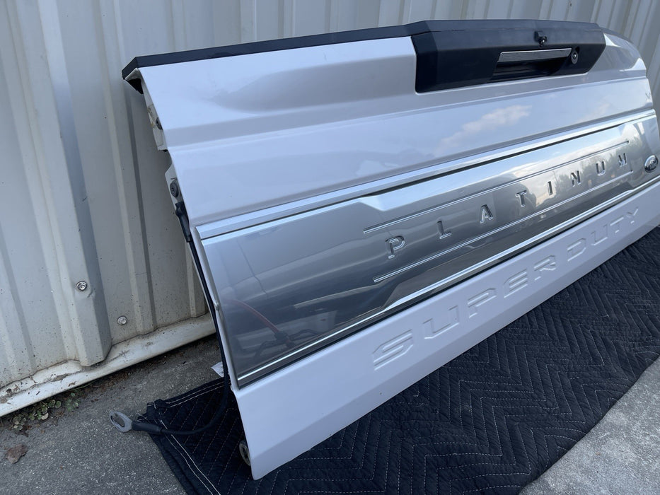 2017 2018 2019 FORD F250 F350 F450 PLATINUM TAILGATE W/ STEP METALLIC WHITE (UG)