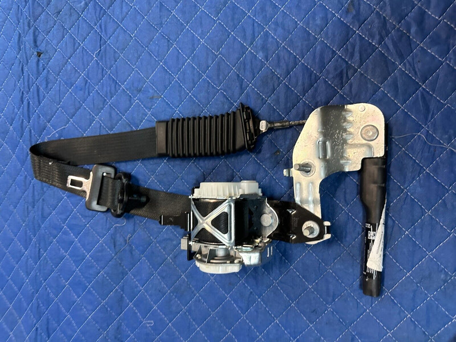 2018-2019 FORD F250 F350 F450 LARIAT FRONT PASSENGER RIGHT SEATBELT OEM