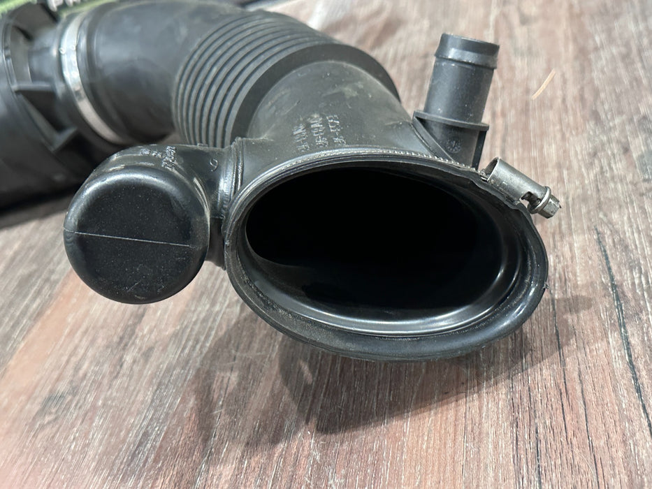2015 JAGUAR F TYPE LEFT & RIGHT AIR INTAKE DUCT TUBE OEM