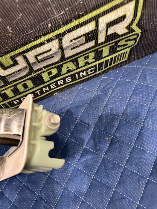 2017-2019 FORD F250 F350 F450 REAR RIGHT WHITE W/ CHROME DOOR HANDLE OEM