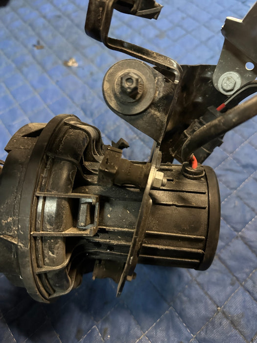 2018 AUDI R8 RIGHT SECONDARY AIR INJECTION PUMP OEM 4S0 906 601 B ~READ!!~