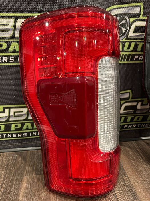 2017 2018 2019 FORD F250 F350 F450 PLATINUM LED TAIL LIGHTS LEFT RIGHT OEM