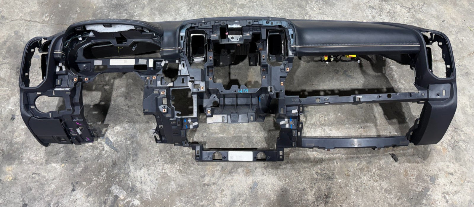 2022 DODGE RAM 2500 LIMITED LEATHER DASH DASHBOARD OEM *DENTS 10-11*