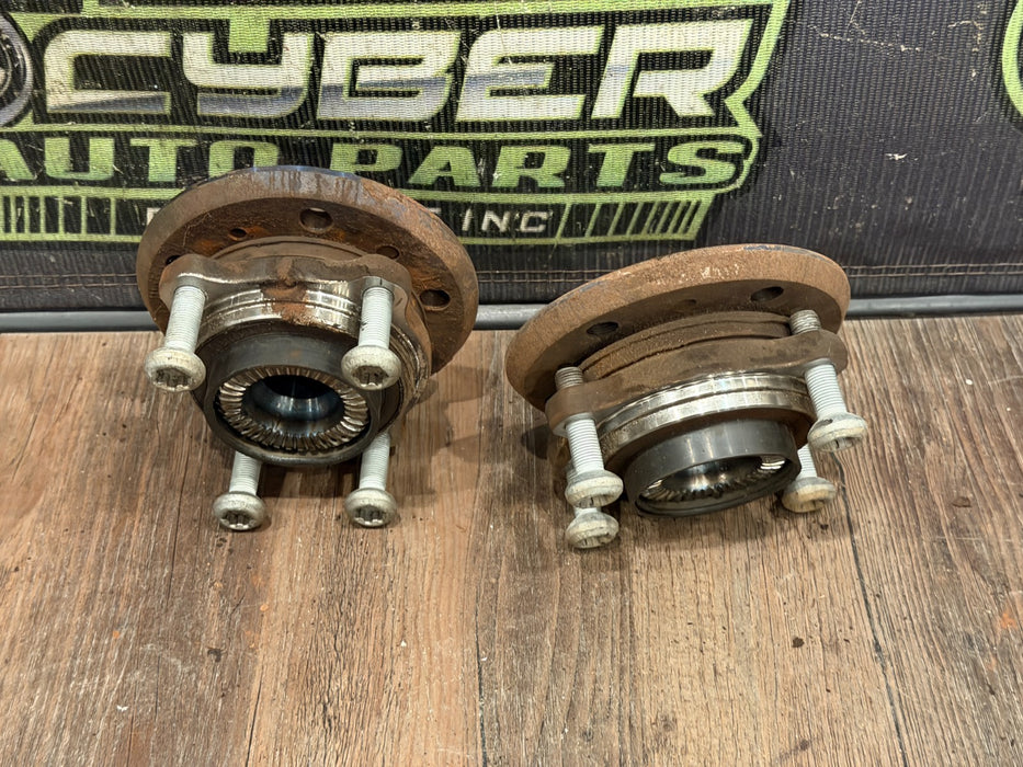 2020-2025 BMW M8 4.4L V8 WHEEL HUB BEARINGS 2 FRONT 1 REAR OEM 5K MILES
