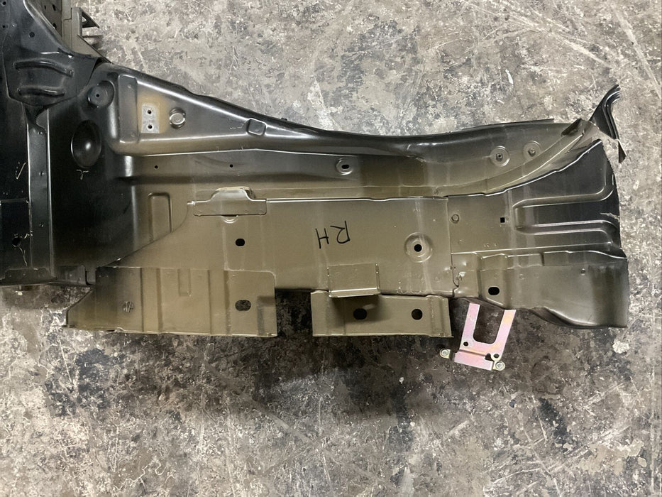 2016-2019 NISSAN TITAN XD FRONT RIGHT RH FRAME RAIL END APRON PILLAR CUT OEM