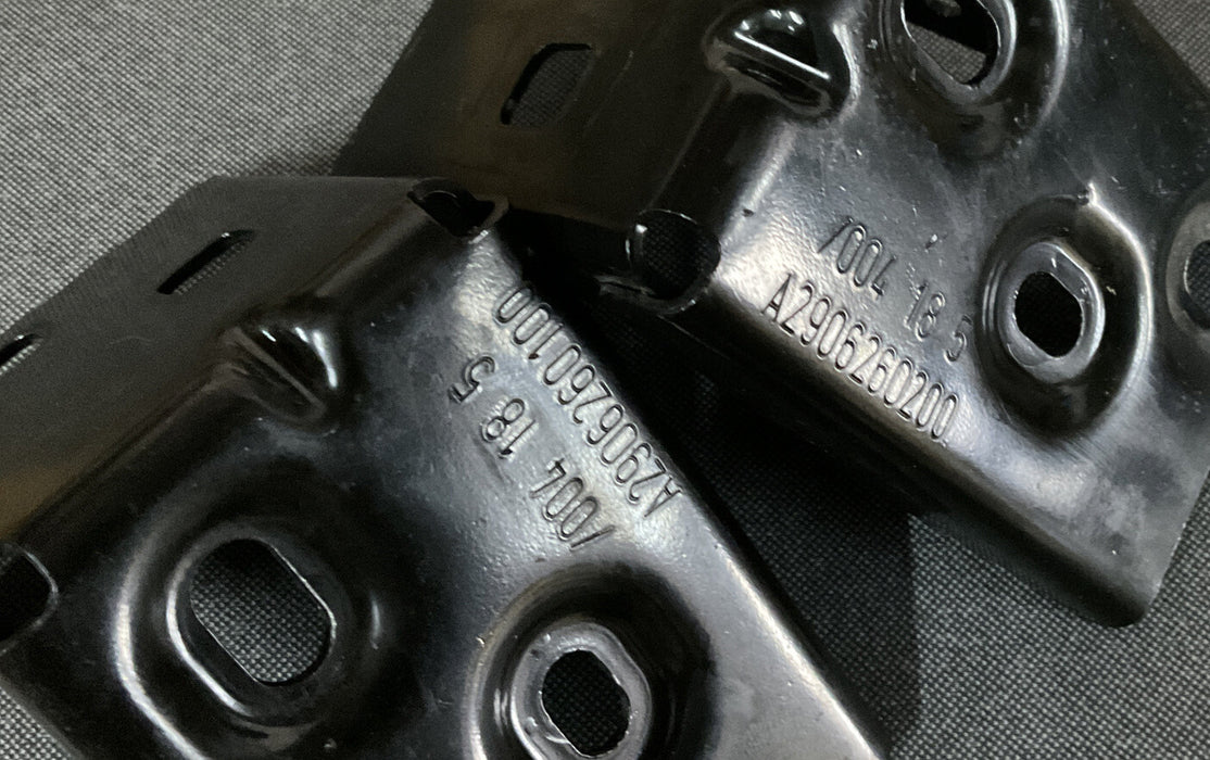 2018-2021 MERCEDES E63S AMG FRONT LH RH RADIATOR SUPPORT ANGLE BRACKET PAIR OEM