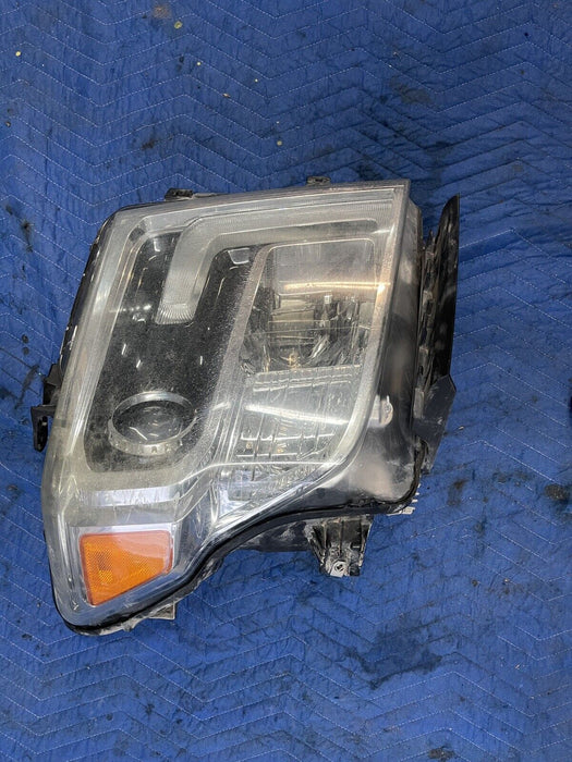 2016 2017 2019 NISSAN TITAN XD V8 DIESEL FRONT RIGHT PASSENGER HEADLIGHT OEM