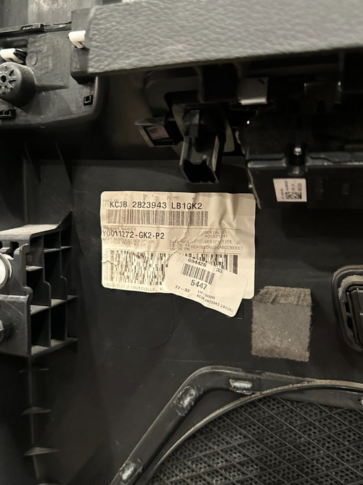 2017-2019 FORD 350 F450 PLATINUM FRONT DRIVER LEFT DOOR PANEL OEM *WEAR 7 & 9*