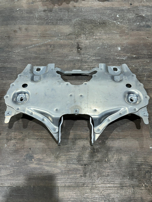 2014 PORSCHE 911 TURBO S 991 REAR TRANSMISSION MOUNT CROSSMEMBER BRACKET OEM
