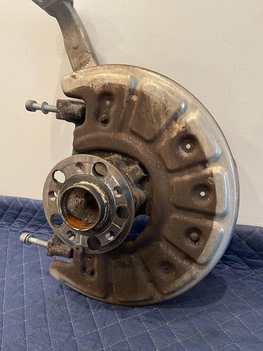 2017 MERCEDES-BENZ C63 AMG CABRIOLET W205 FRONT RIGHT SPINDLE KNUCLE HUB OEM