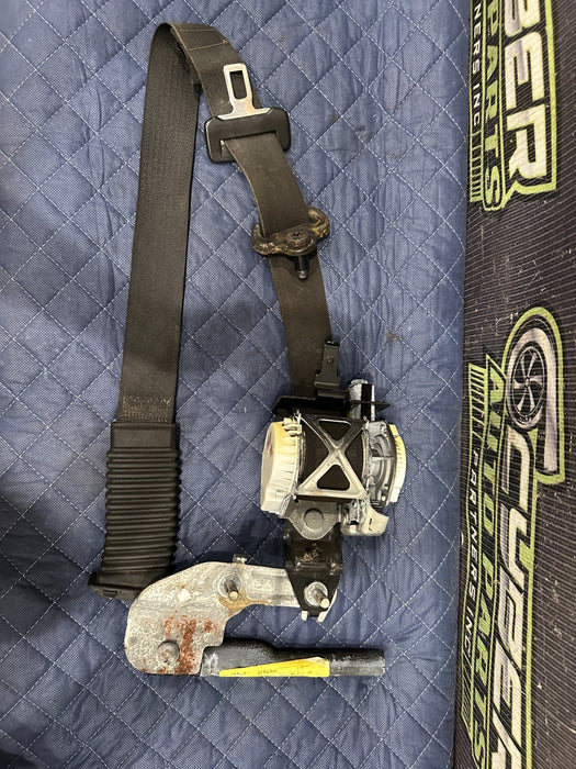 2017-2019 FORD F250 F350 F450 XLT FRONT LEFT DRIVER SEAT BELT SEATBELT OEM ~WEAR