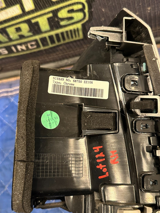 2017 NISSAN TITAN XD DASH DASHBAORD RIGHT AIR VENT OEM *WEAR 4*