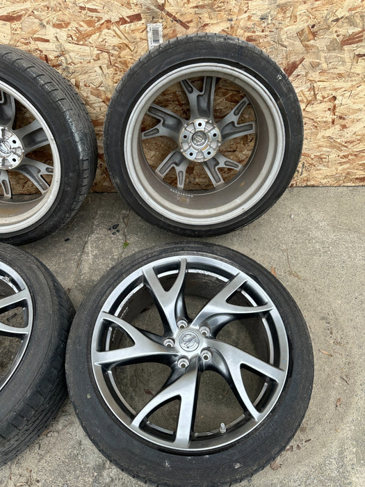 2013 NISSAN 370Z FRONT REAR WHEELS RIMS TIRES 19X9 19X10 OEM *SLIGHT CURB RASH*