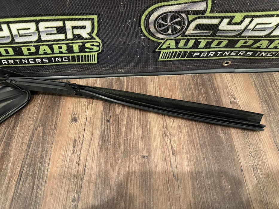 2020 BMW M4 F82 FRONT RIGHT DOOR MIRROR RUBBER SEAL OEM 7 279 778