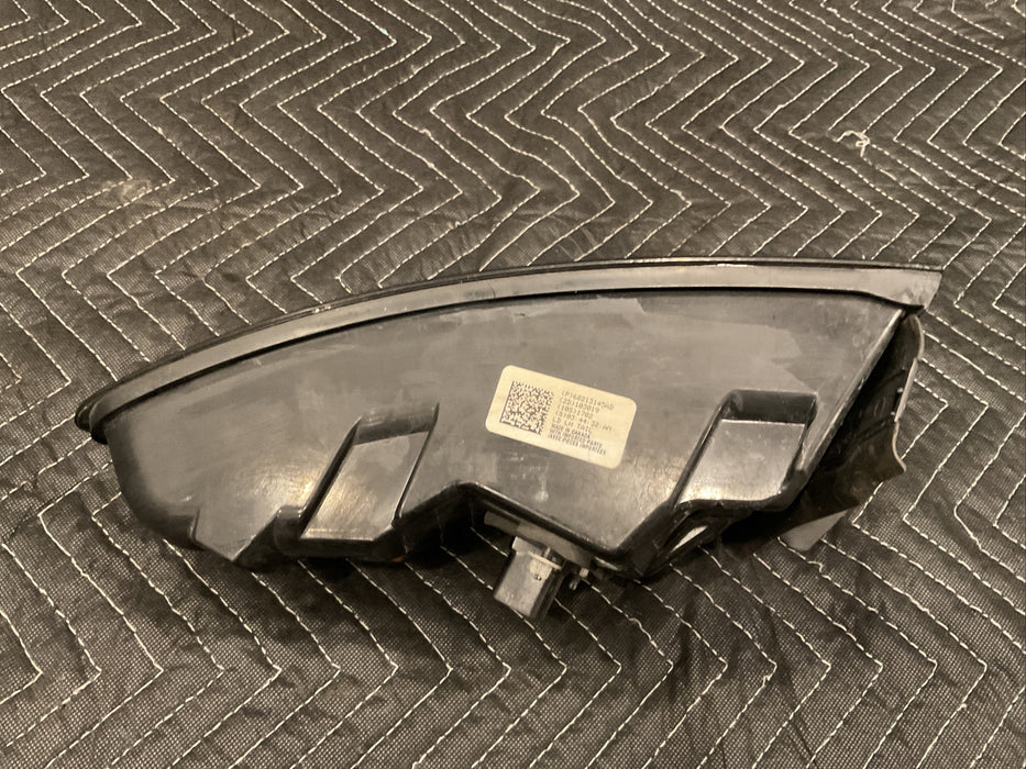 2016 DODGE CHARGER HELLCAT 6.2 LEFT LH DRIVER REAR TAIL LIGHT 2015-2019