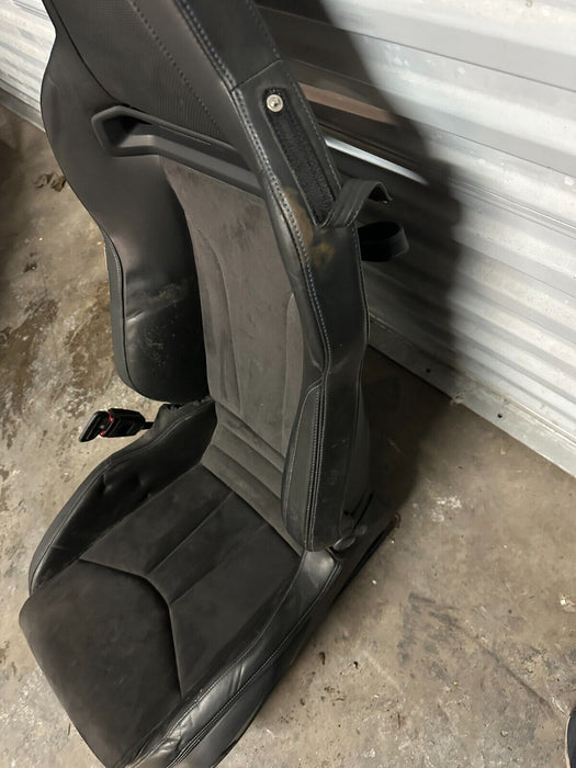 2021 AUDI R8 PERFORMANCE DRIVER SEAT OEM GENUINE *DAMAGE/BENT*