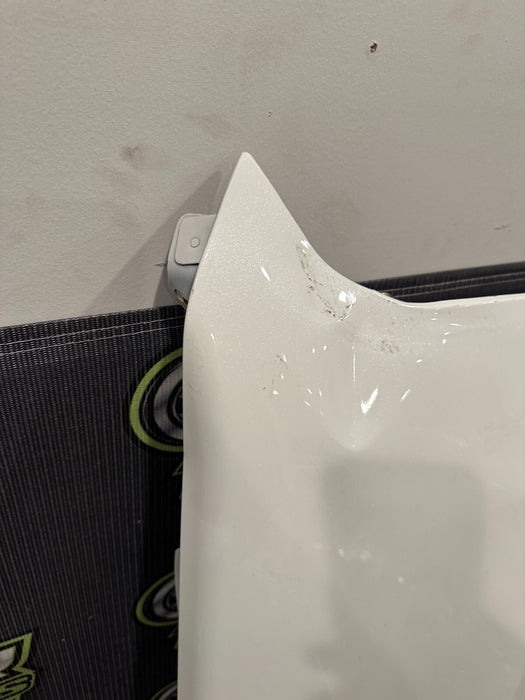 2023 2024 FORD F250 F350 FRONT RIGHT FENDER OEM STAR WHITE (AZ) *DAMAGE*