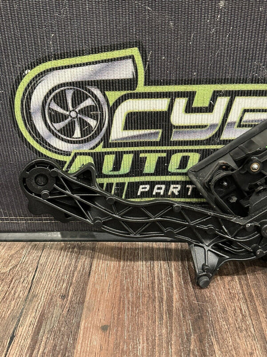 2017 2018 AUDI R8 PLUS LEFT ROOF FRAME LINKAGE PROTRUSION BRACKET ASSEMBLY OEM