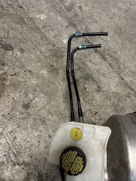 2021 AUDI R8 POWER MASTER BRAKE BOOSTER CYLINDER TANK 4S0 612 105 J OEM