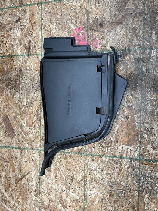 2013 INFINITI G37 BRAKE FLUID COVER TRIM ASSEMBLY OEM 2009-2015 Q60