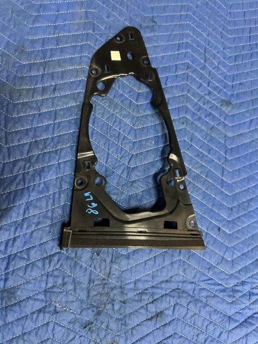 2017 2018 AUDI R8 PLUS FUEL DOOR PANEL SURROUND BRACKET MOUNT 4S8853293