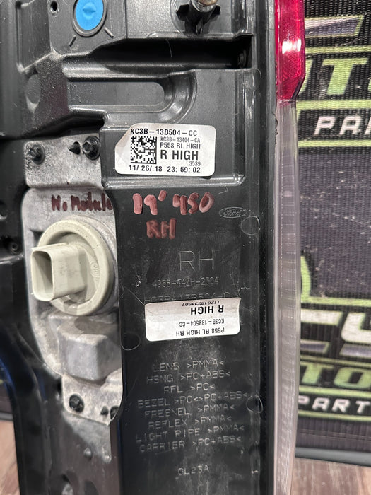 2017-19 FORD F250 F350 F450 PASSENGER RIGHT LED TAIL LIGHT OEM *SCUFFS 5-6*