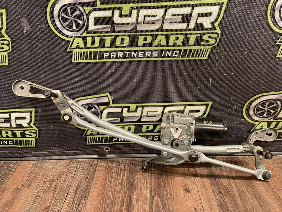 2020 BMW M8 COMP F92 FRONT WINDSHIELD WIPER MOTOR OEM