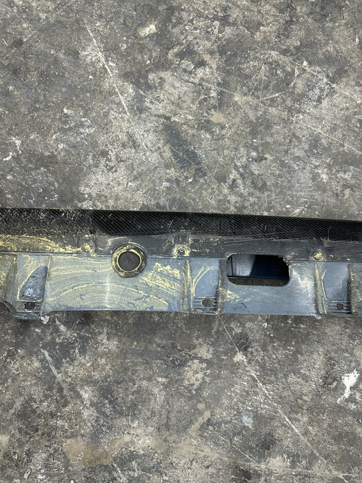 2021 AUDI R8 KEMORA GREY RIGHT PASSENGER CARBON FIBER SIDE SKIRT  *BURN DAMGE*